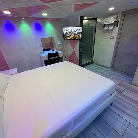 Clopat Vacanze2023 Hotel Napoli Bagian luar foto